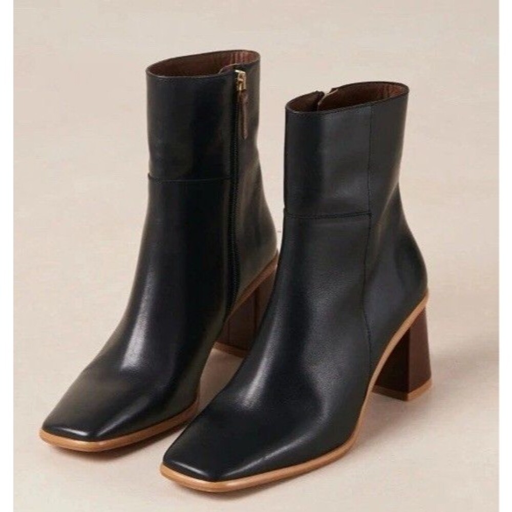 Alohas East Black Leather Square Toe Ankle Boots Wood Block Heel Spain SZ 10.5